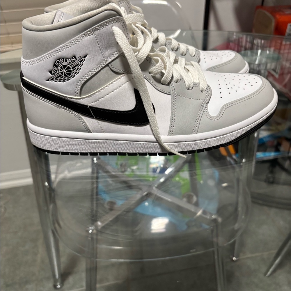 Nike Air Jordan High-Top Sneakers - White and Black